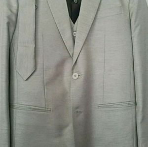 3 PC suit with matching tie